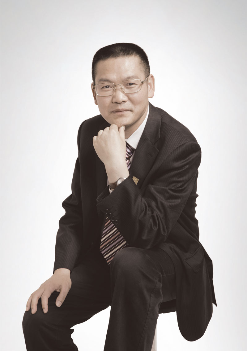 殷總相片.jpg
